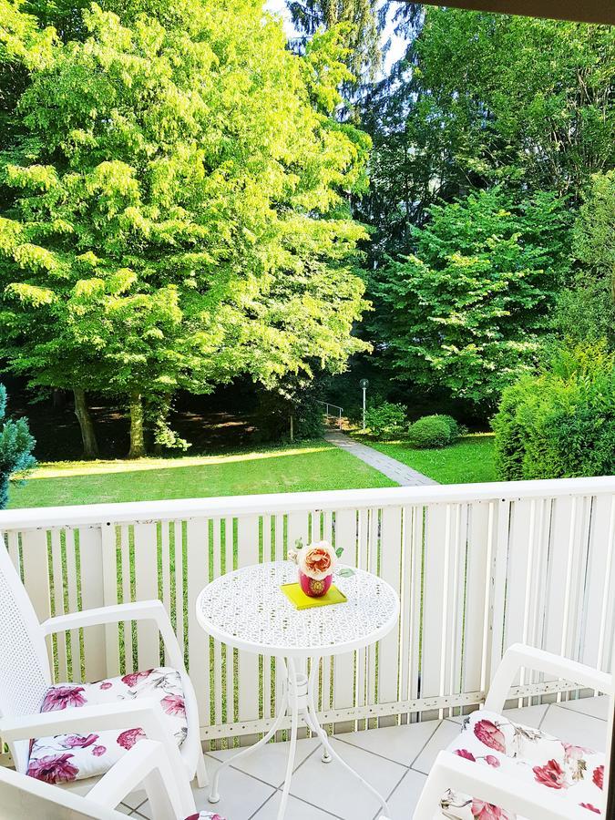 Ferienwohnung Baden Bliss エクステリア 写真