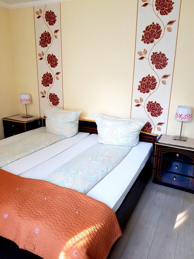 Ferienwohnung Baden Bliss エクステリア 写真